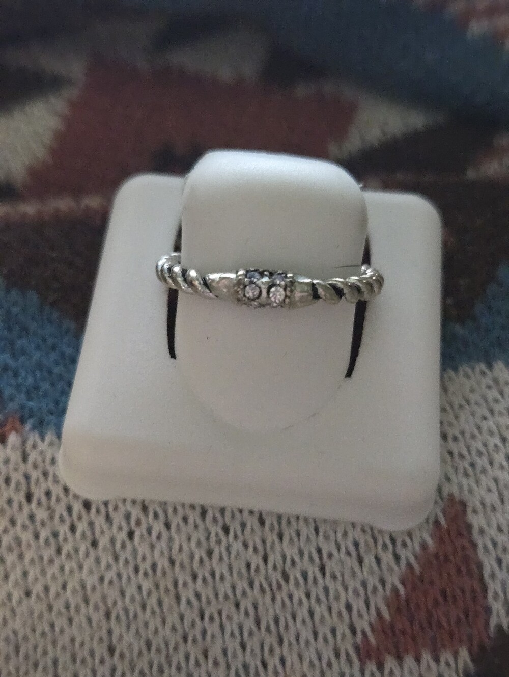Classic Silver Twisted Band Ring with Center Stones - Dainty